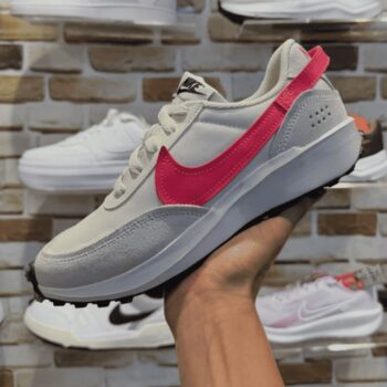 Tênis Nike Waffle Debut Feminino