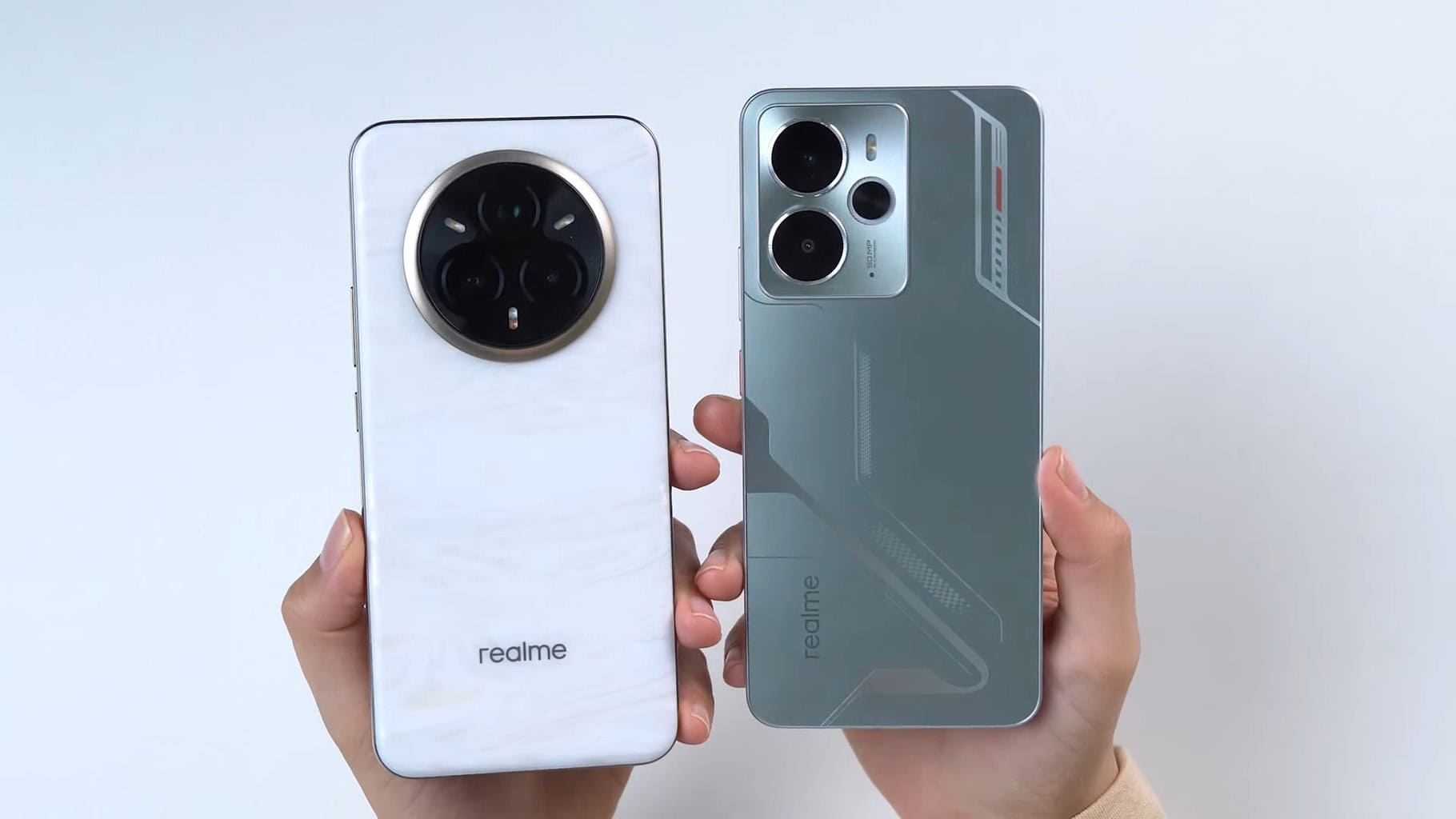 Realme 14 5G vs Realme 14 Pro+ – Qual Vale Mais a Pena em 2025? Realme 14 5G vs Realme 14 Pro+ – Qual Vale Mais a Pena em 2025?