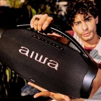 Caixa de Som Aiwa Boombox Plus AWS-BBS-01-B Bluetooth Amplificada 200W USB