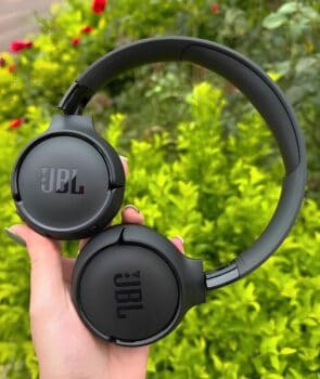 Fone de ouvido sem fio JBL Tune 520BT Dobrável Preto