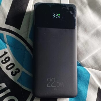 Power Bank Pro 20000mAH ELG PB200BK, Bateria Portátil Universal, Carga Rápida, Display Indicador, Entradas Micro USB e USB-C, 2 Portas USB-A, PD+QC3.0, Preto