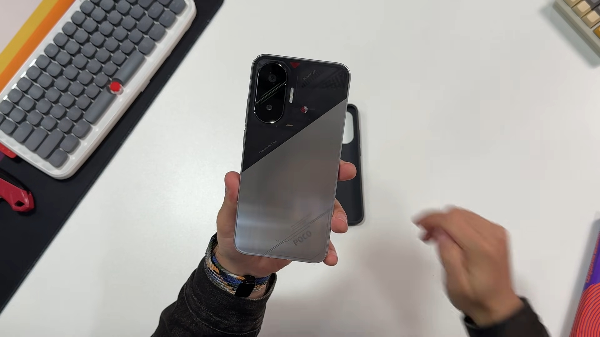 POCO F7: Primeiras Impressões do Novo Flagship Killer da Xiaomi em 2025