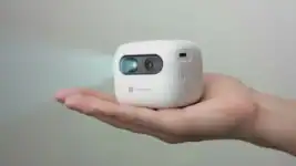 Portronics Pico 14: Mini Projetor Portátil que Cria Telas de 100”