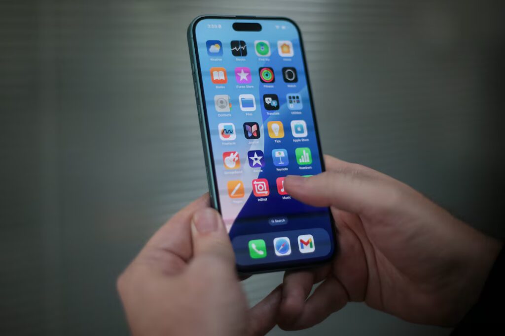 Erros Mais Comuns ao Comprar um iPhone e Como Evitá-los Erros Mais Comuns ao Comprar um iPhone e Como Evitá-los