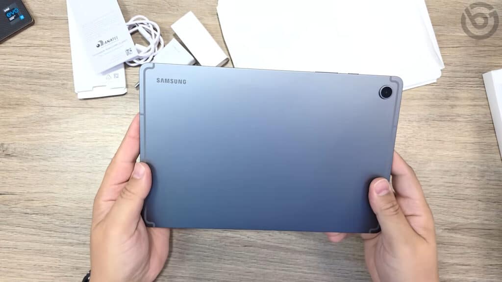 Samsung Galaxy Tab S10 Lite vale a pena em 2025? Unboxing, ficha técnica e comparativo com o Tab S10 FE
