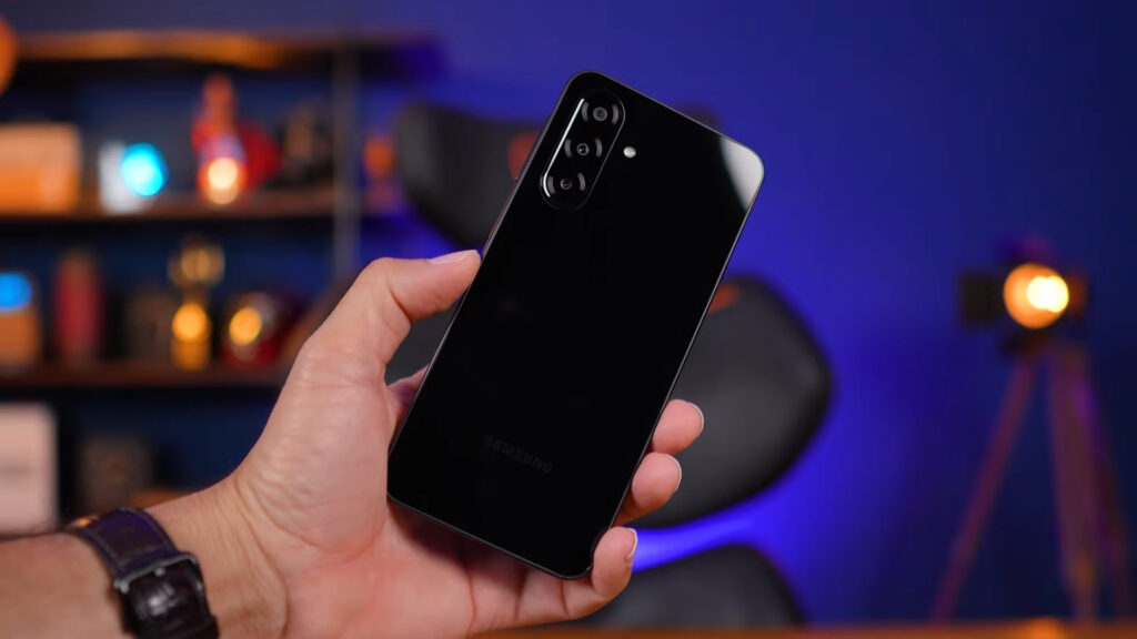 Samsung Galaxy A26 5G de 256GB: Unboxing, Impressões e Vale a Pena? Samsung Galaxy A26 5G de 256GB: Unboxing, Impressões e Vale a Pena?