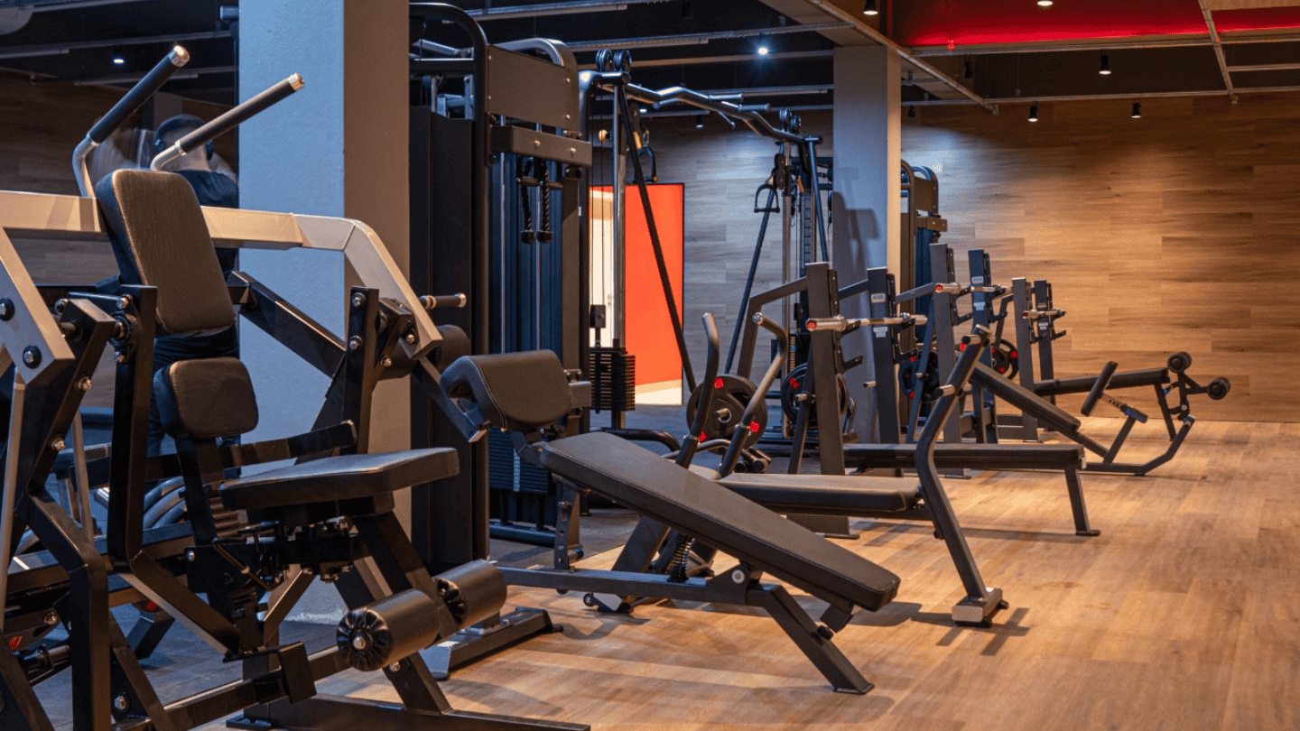 Estações de Musculação 2025: TOP 5 para Montar Sua Academia em Casa (Guia Completo)