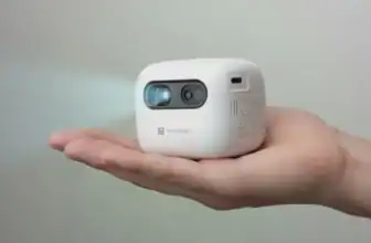 Portronics Pico 14: Mini Projetor Portátil que Cria Telas de 100”