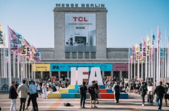 Artigos TCL na IFA 2025: Mini LED premiadas, robô com IA, óculos AR e a tela NextPaper — o que vale ficar de olho