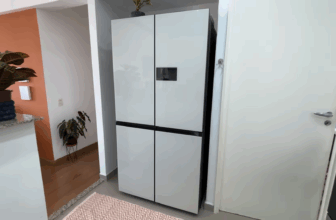 Samsung Bespoke AI RM90: vale a pena a geladeira com tela e câmera inteligente?