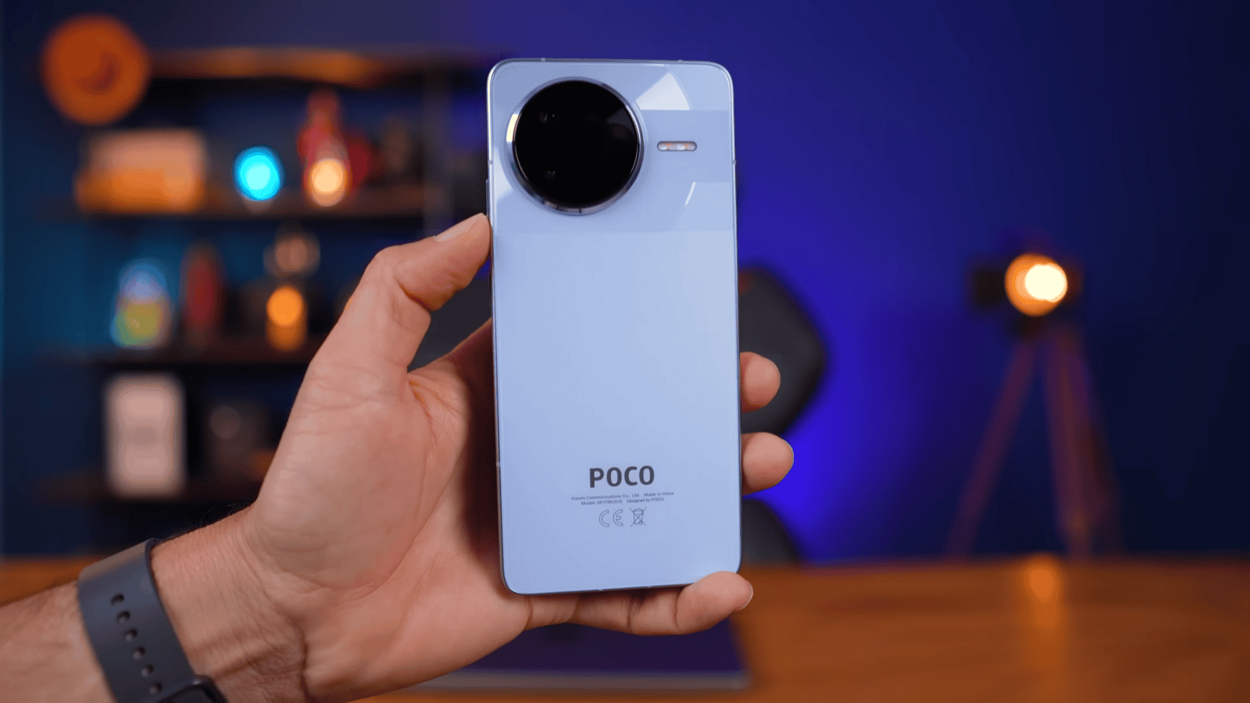 POCO F7 Pro: Unboxing e Primeiras Impressões do Flagship “Custo-Benefício” com Snapdragon 8 Gen 3, AMOLED 3.200 nits e Bateria de 6000 mAh POCO F7 Pro: Unboxing e Primeiras Impressões do Flagship “Custo-Benefício” com Snapdragon 8 Gen 3, AMOLED 3.200 nits e Bateria de 6000 mAh