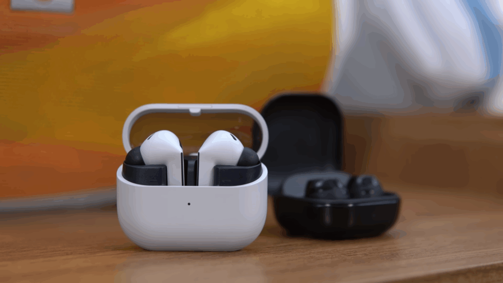 Galaxy Buds 3 FE e Buds Core: Qual é o Melhor Custo-Benefício da Samsung?