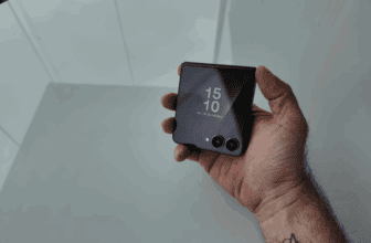 Galaxy Z Flip 7: unboxing, tela externa gigante e primeiras impressões — compacto, leve e com desempenho de topo