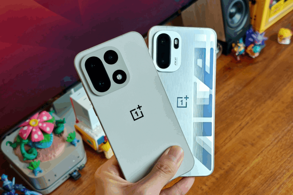 OnePlus 15 e OnePlus Ace 6 chegam com Snapdragon, telas LTPO de 165 Hz e baterias gigantes: tudo o que você precisa saber