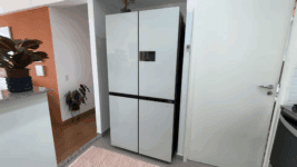 Samsung Bespoke AI RM90: vale a pena a geladeira com tela e câmera inteligente?