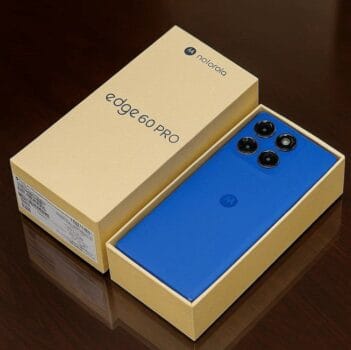 Smartphone Motorola Edge 60 Pro 5G 6.7” 120Hz pOLED 12GB RAM 256GB Armazenamento Câmera 50MP Sony LYTIA 700C Azul