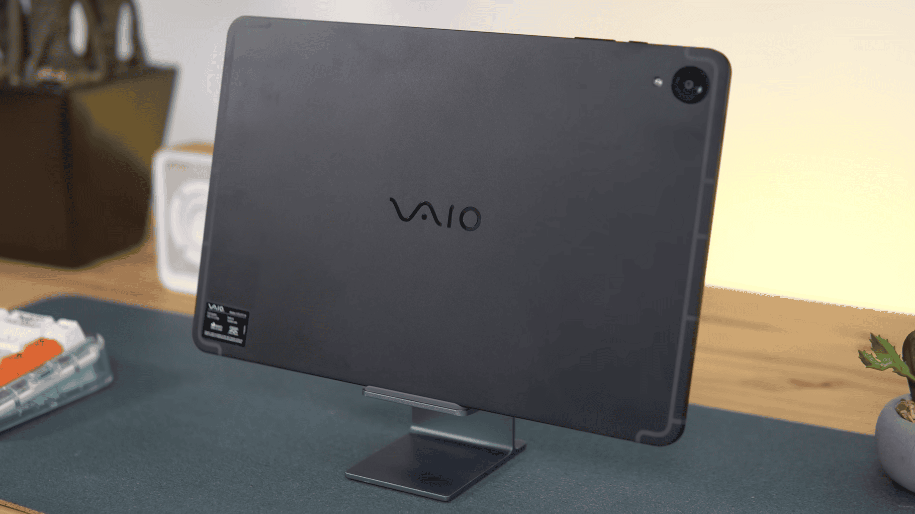 VAIO TL12 com Tela OLED, Caneta e Teclado por Menos de R$3.000: Vale Mais que o Galaxy Tab S10 FE?