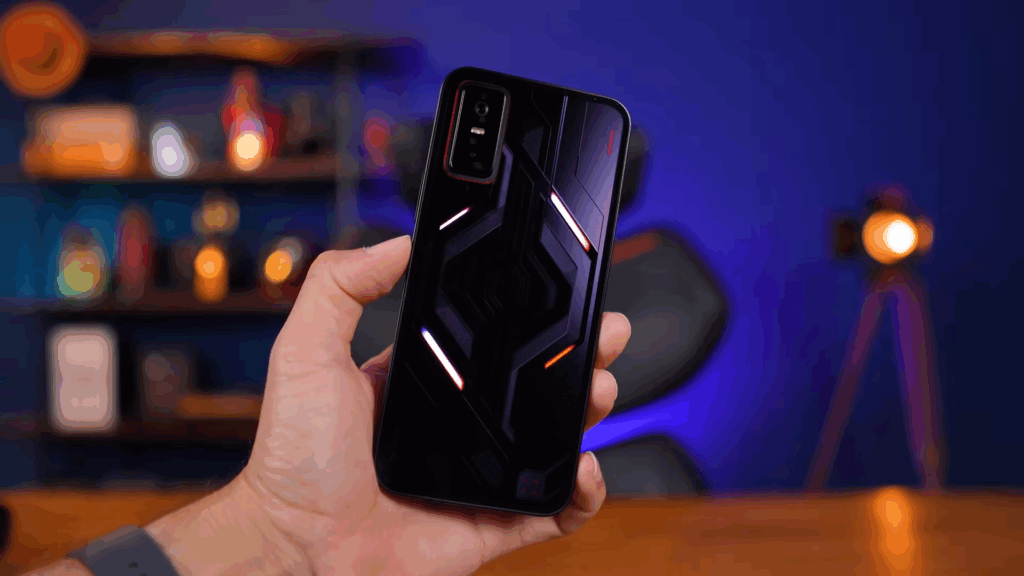 Infinix GT 30 Pro: celular gamer com gatilhos e cooler para jogar em alto nível