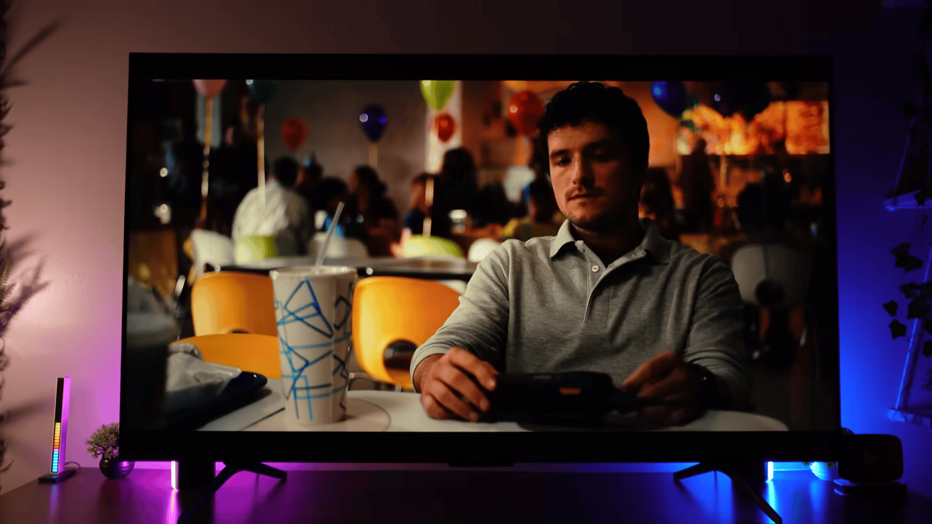 TCL QLED P8K: A TV 4K com Melhor Custo-Benefício Para Comprar em 2025