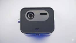 BYINTEK R90 MAX: Projetor DLP Full HD com Google TV Certificado, Brilho Forte e Custo-Benefício Impressionante