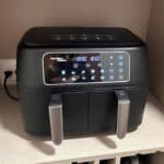 Fritadeira Dual Air Fryer Eletrica Painel Digital Inteligente 12 Funções Pré-Programadas Forno Dual Fryer 8 Litros 1700 W de potência Duas Cestas Sem Oléo Cor Preto - Hamilton Beach