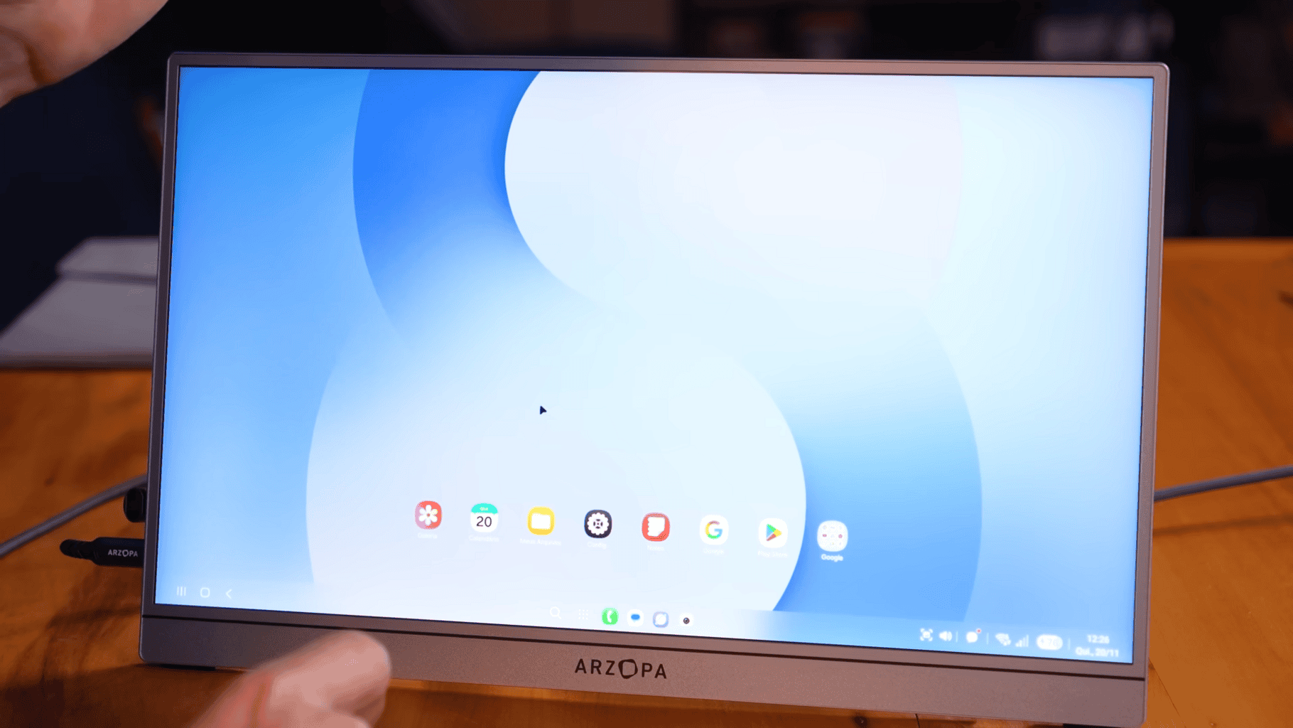 Monitor Portátil ARZOPA Z3FC: Tela Quad HD, 180 Hz e Portabilidade Máxima — Unboxing e Impressões Completas