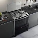 Fogão 5 Bocas Dako Magister com Mesa de Inox e Grill com Trilha Chama Preto Bivolt