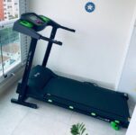 Esteira elétrica Dream Fitness Ergométrica Concept 2.5 cor preto