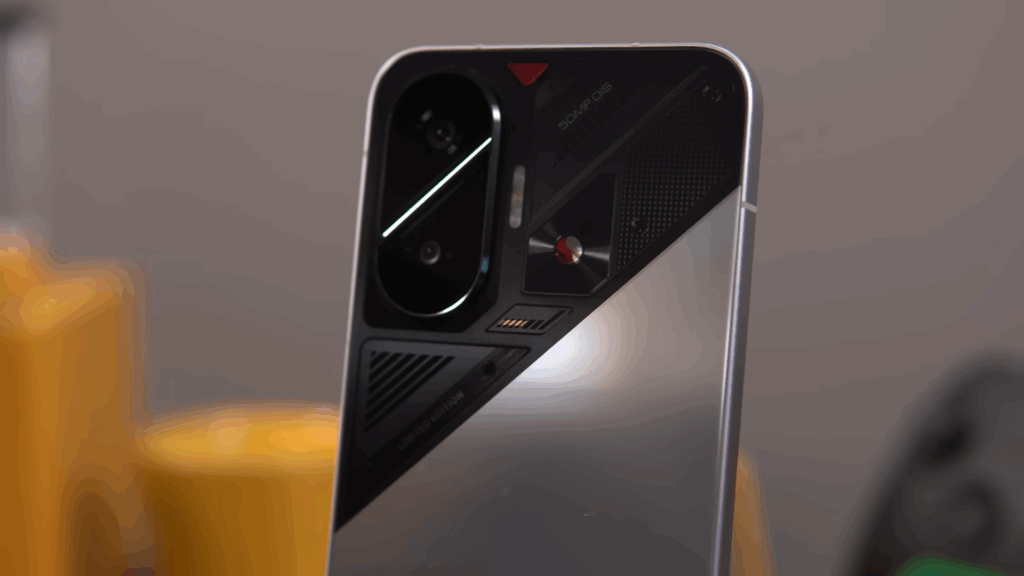 Câmera de smartphone com design avançado, tecnologia de última geração e foco em fotografia móvel.