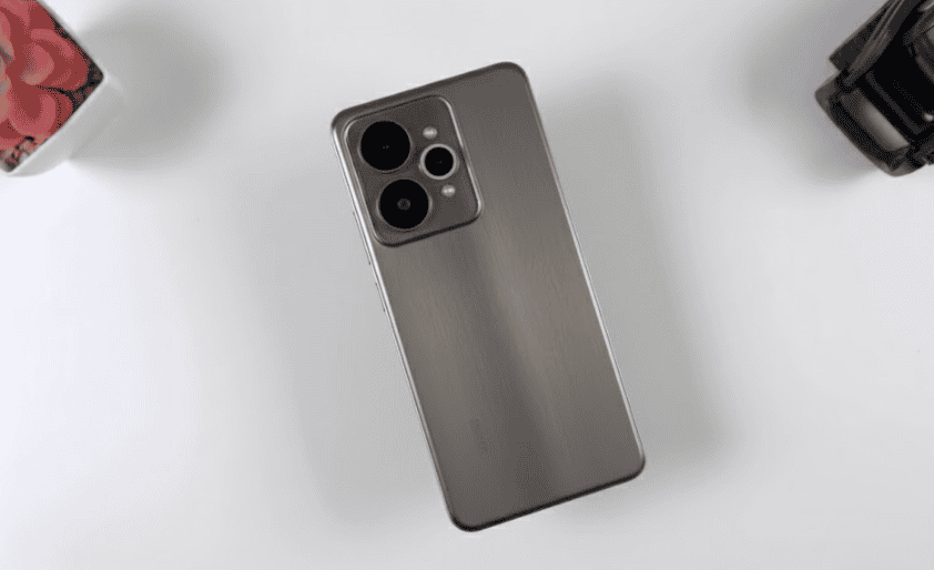 Realme 15: análise completa do intermediário premium com bateria de 6.500 mAh e ótimo desempenho Realme 15: análise completa do intermediário premium com bateria de 6.500 mAh e ótimo desempenho