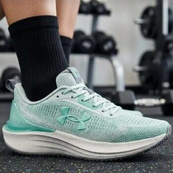 Tênis De Corrida Masculino Charged Skyline 4 Under Armour