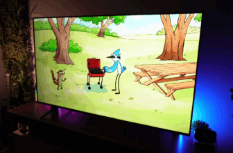 TV 3.0 vai melhorar a imagem? Upscaling, brilho e qual TV comprar para sala muito iluminada (TCL C6K vs LG QNED)