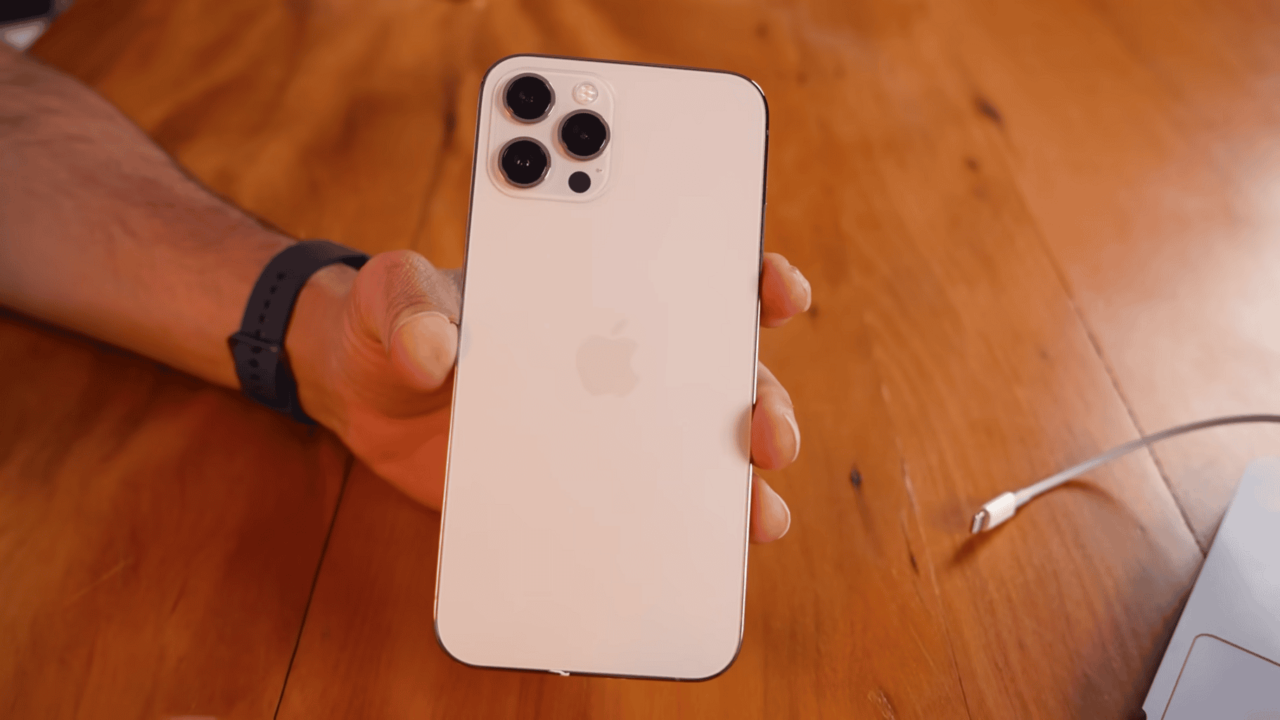 iPhone 12 Pro Max de vitrine na Shopee vale a pena? Análise completa antes de comprar iPhone 12 Pro Max de vitrine na Shopee vale a pena? Análise completa antes de comprar