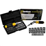 Ferramenta multifuncional de chave de fenda com diversos bits trocáveis.