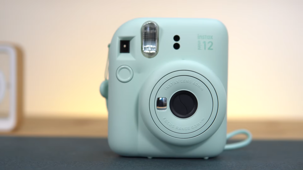 Por que a Instax Mini 12 virou a câmera instantânea mais vendida do Mercado Livre? Por que a Instax Mini 12 virou a câmera instantânea mais vendida do Mercado Livre?