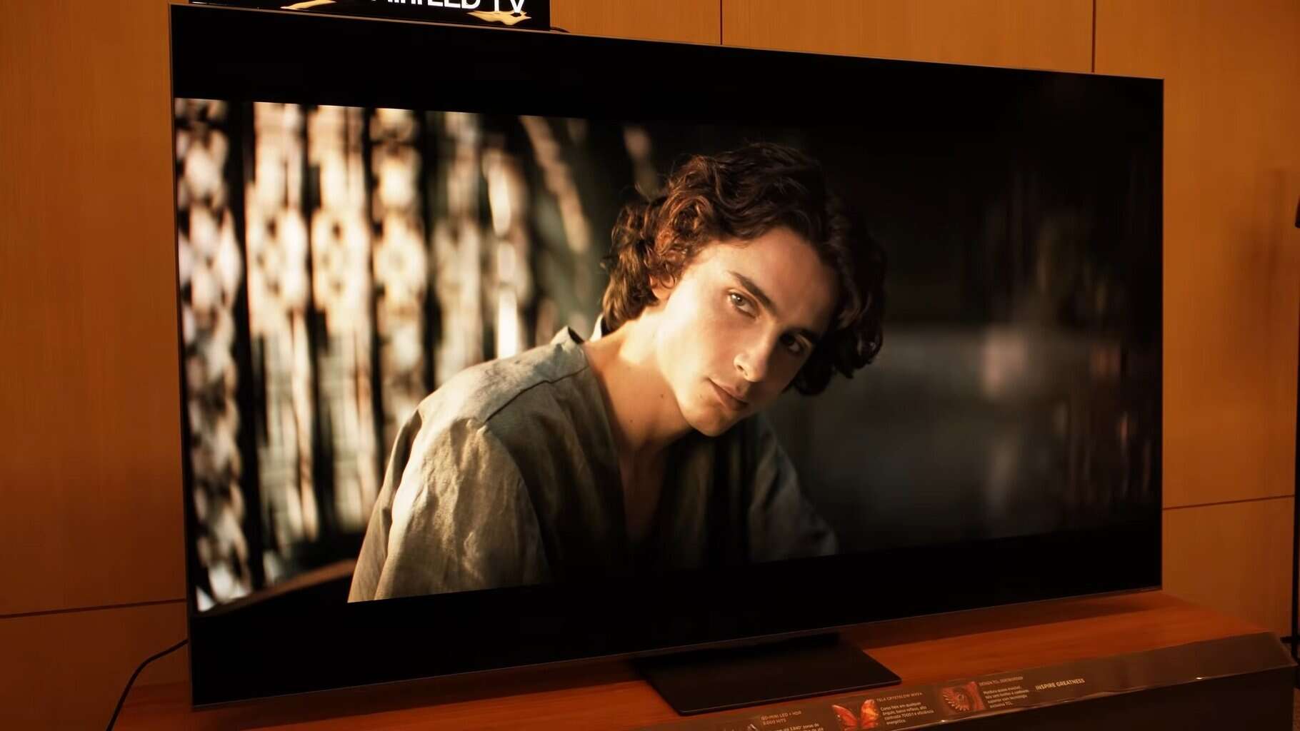 Nova tecnologia OLED da TCL pode virar o jogo no mercado de TVs premium