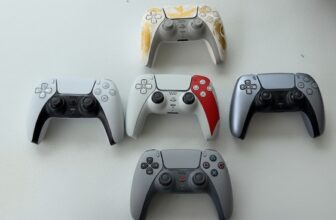 DualSense God of War 20 Anos: unboxing completo, detalhes da edição limitada e comparação com outras cores