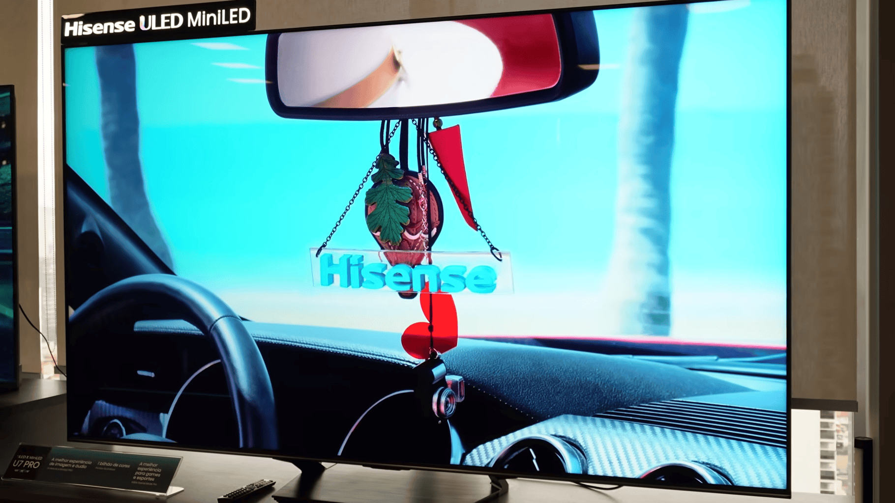 Hisense U7Q Pro vs U7Q: As Diferenças da Nova TV QD Mini LED Pro Explicadas