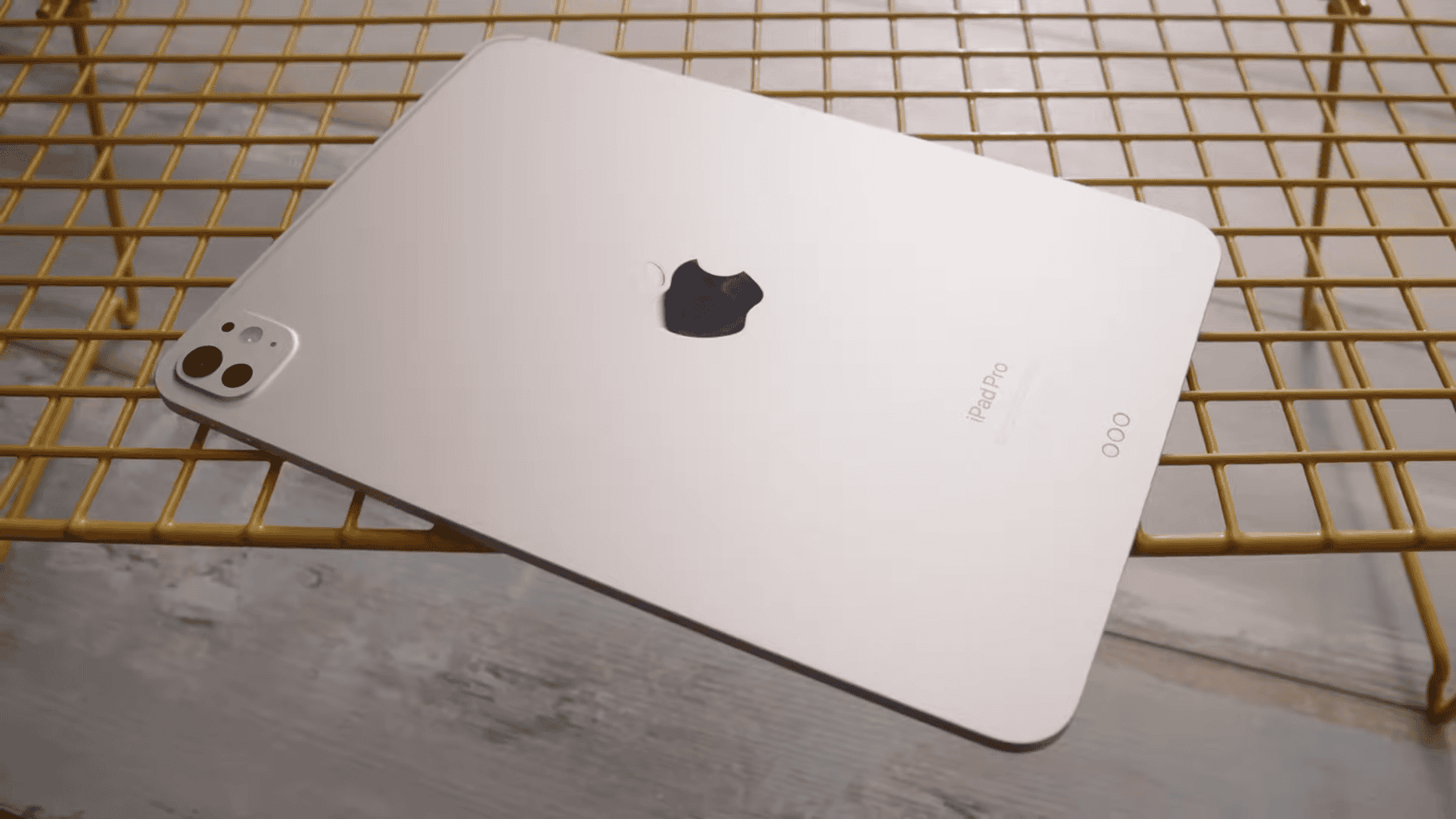 iPad Pro 11″ com chip M2 em 2026: ainda vale a pena depois de 2 anos de uso ?