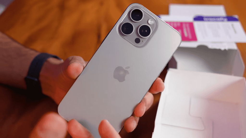 iPhone 15 Pro Max seminovo na Trocafy: vale a pena comprar ou é risco?