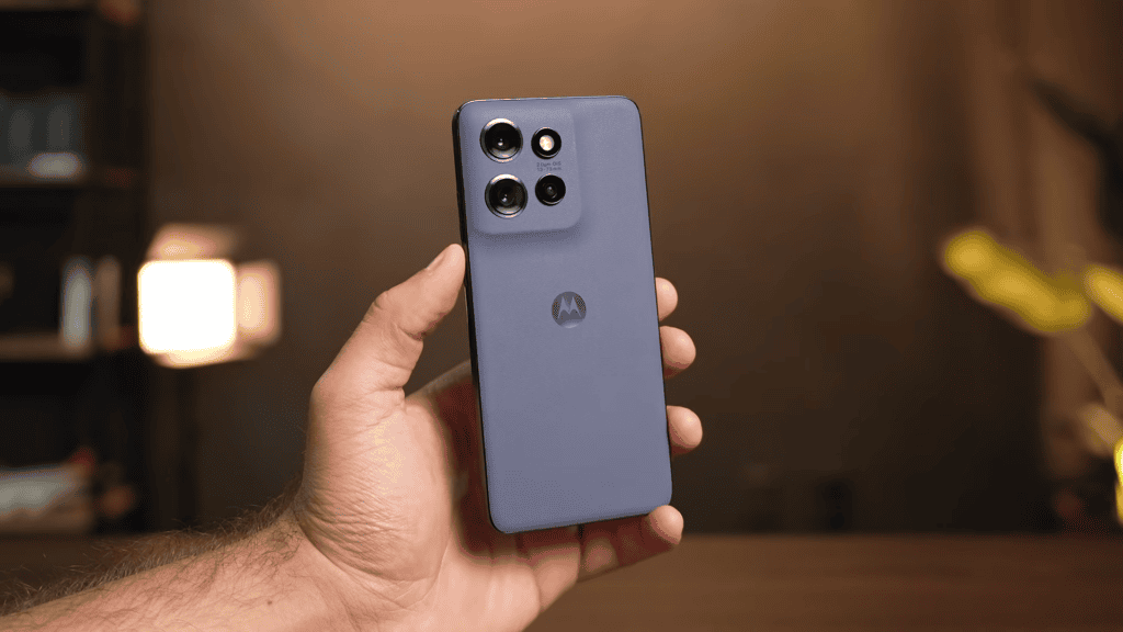 Motorola Edge 60 Neo: o compacto premium com carregamento sem fio, IP69 e câmera completa que virou referência em 2025