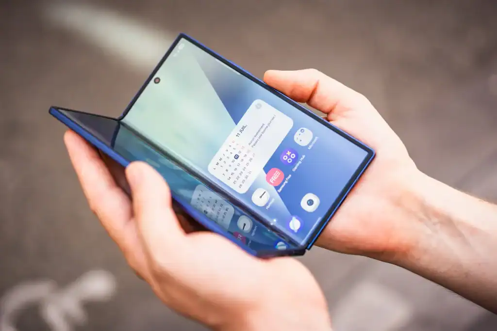 Samsung estuda novo formato do Galaxy Z Fold 8 para enfrentar dobrável da Apple