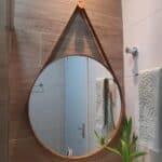 Espelho Adnet De Parede Escandinavo 60cm Com Suporte Cor Preto - Ideal como Espelho Para Banheiro, Sala ou Quarto. Redondo e Grande, Perfeito para Penteadeira e Maquiagem