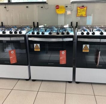 Fogão Brastemp 6 Bocas Branco Com Botões Removíveis E Exclus Branco 127/220v