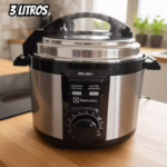 Panela de Pressão Elétrica Electrolux Inox 3L Efficient por Rita Lobo (PCE15) - 110V
