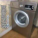 Secadora de Roupas Electrolux 11Kg Cor Inox Essential Care (STH11) 127V