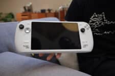 Ayaneo NEXT 2: portátil gamer Windows com Ryzen AI Max, tela OLED de 9″ e bateria gigante