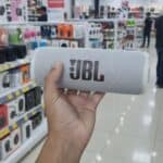 Caixa de Som Bluetooth JBL Flip 7 Branca