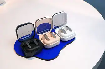 Galaxy Buds 4 e Buds 4 Pro: Novo Design, Gestos com a Cabeça e Áudio Mais Inteligente