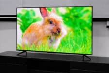 TCL C645 Vale a Pena em 2026? Teste Real Após 2 Anos de Uso Mostra Durabilidade e Desempenho